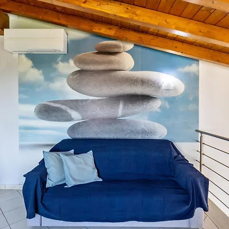 House Apartment *